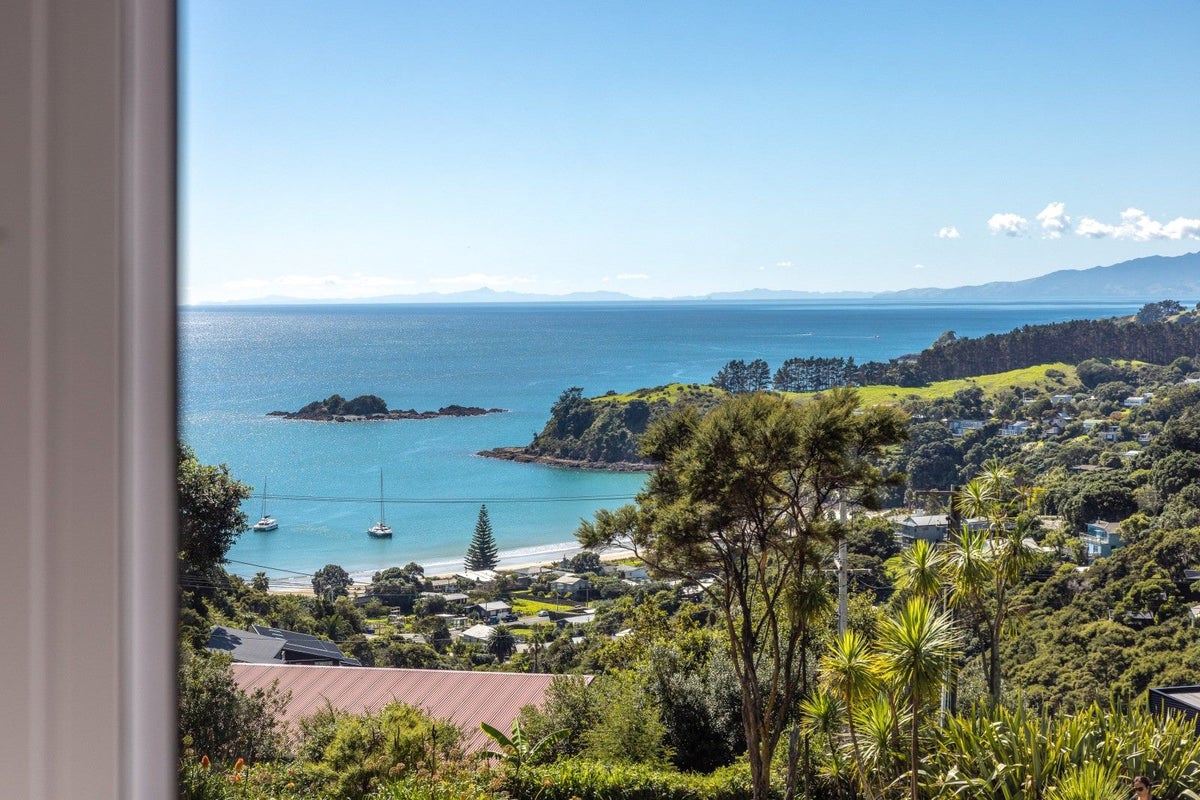 16 Cory Road, Palm Beach, Waiheke Island - Carousel 1