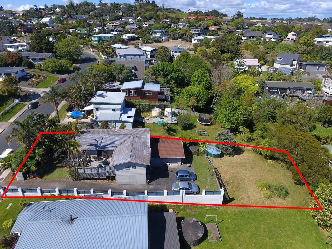 46 Gledstane Road, Stanmore Bay, Whangaparaoa - Carousel 2