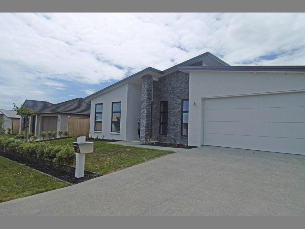 12 Kaiawa Street, Beachlands, Auckland - Carousel 1