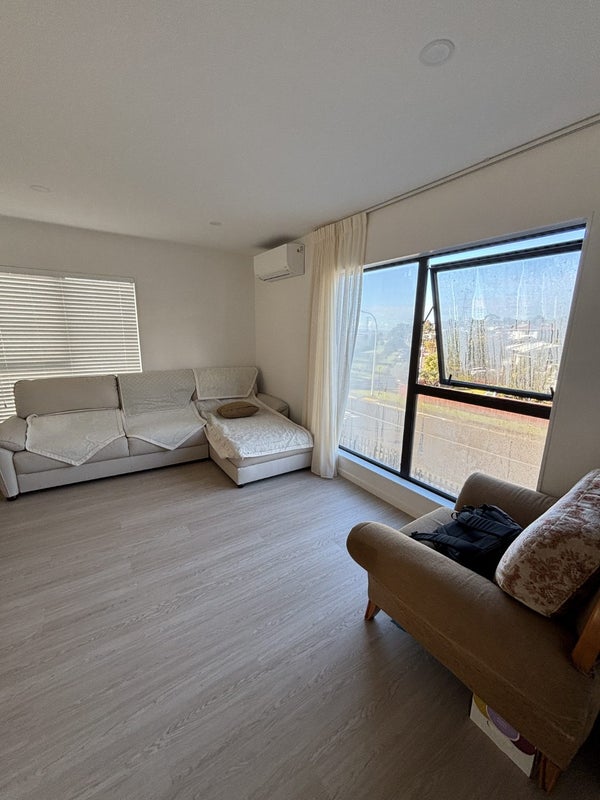 1B Stephen Lysnar Place, Hillsborough, Auckland - Carousel 2