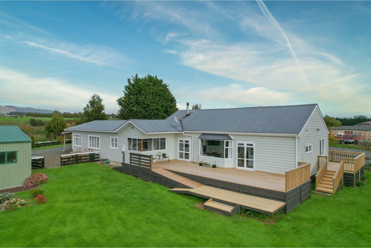 123 Buckley Road, Shannon, Palmerston North - Carousel 1