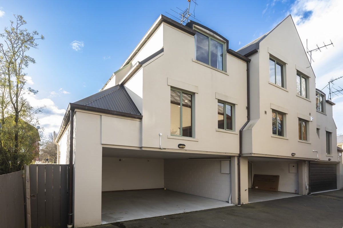 8/49 Gloucester Street, Christchurch Central, Christchurch - Carousel 1