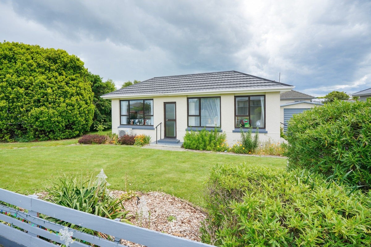 2 Wilton Street, Windsor, Invercargill - Carousel 1