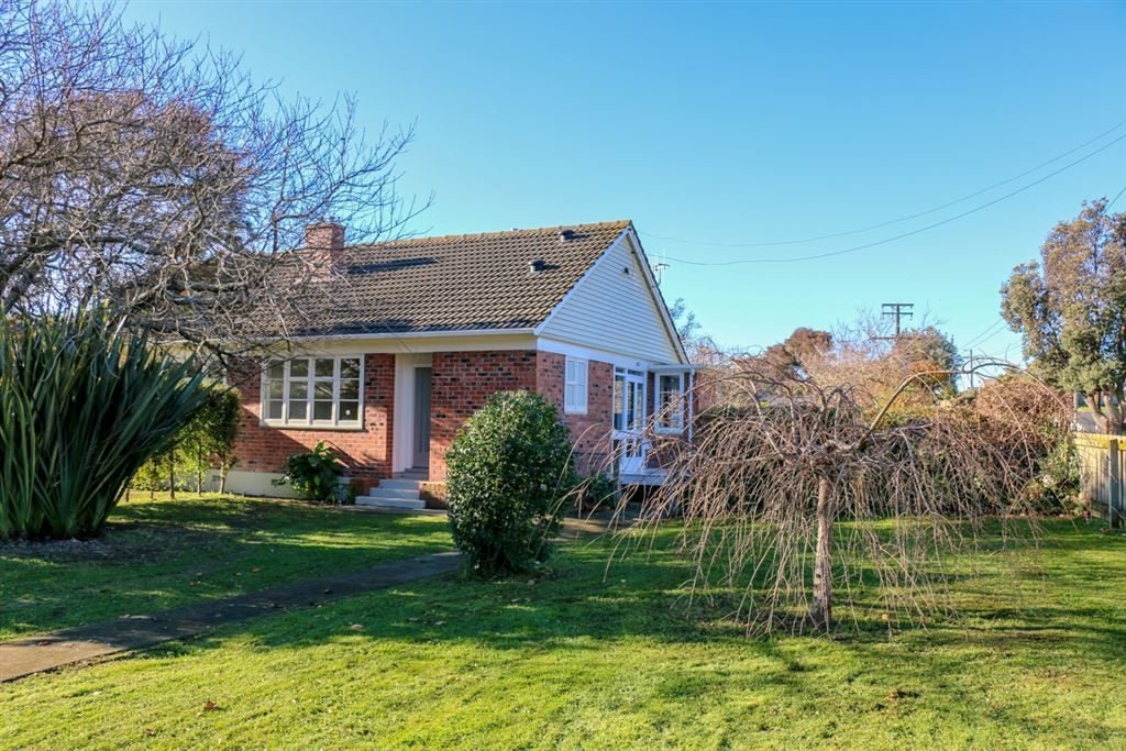102 Anzac Parade, Whanganui East, Whanganui - Carousel 22
