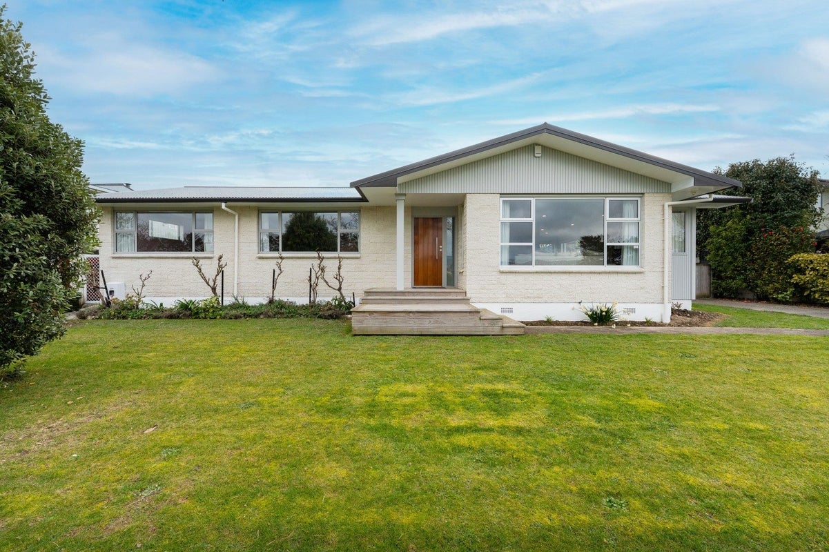 123 Dittmer Drive, West End, Palmerston North - Carousel 1