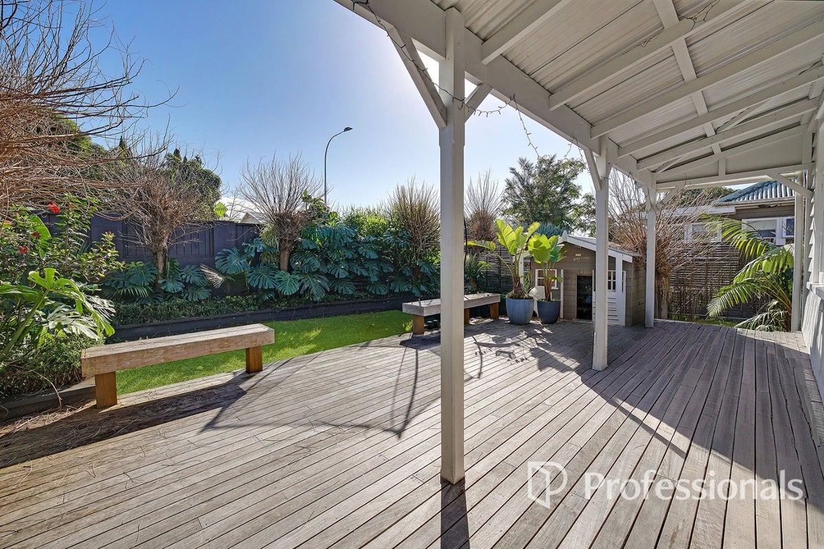 234 Meola Road, Point Chevalier, Auckland - Carousel 1
