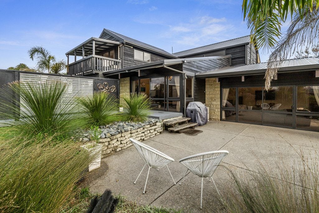 10 Delta Way, Te Kowhai, Hamilton - Carousel 1