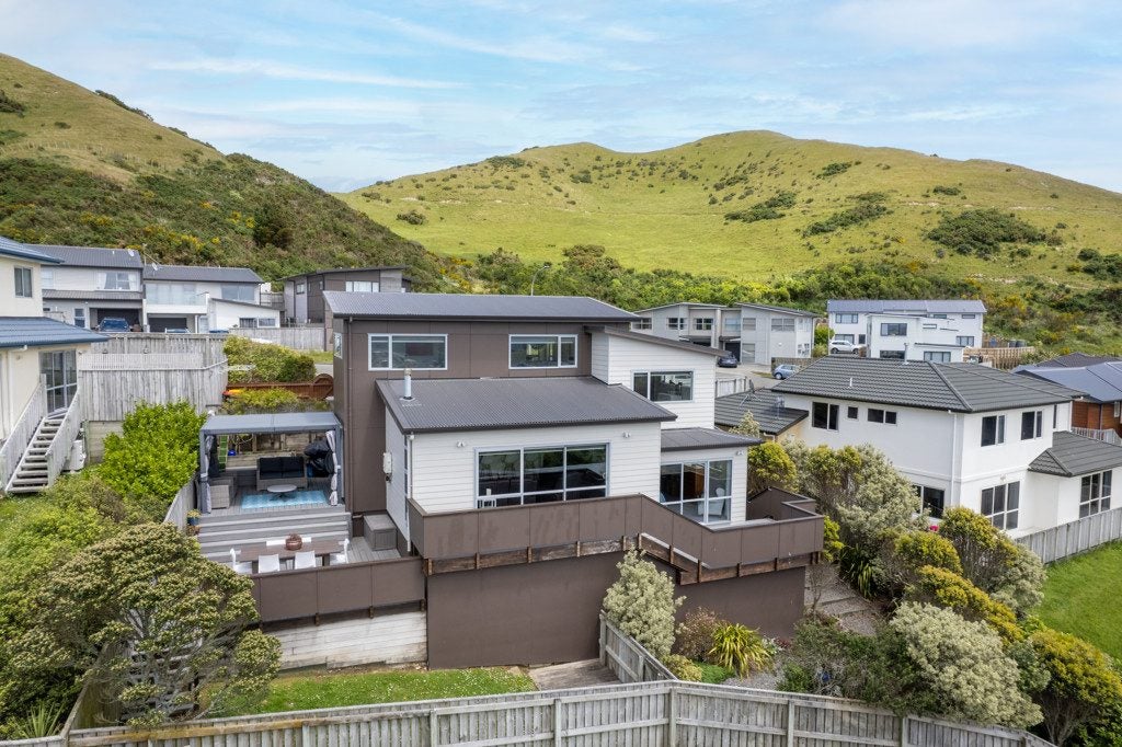 22 Comber Place, Johnsonville, Wellington - Carousel 1