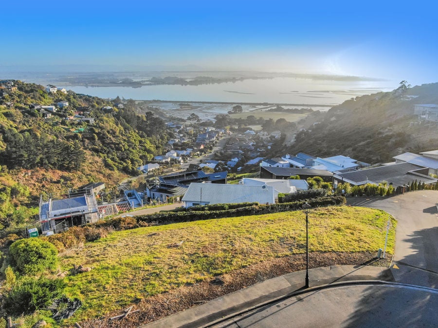 13 Saint Remy Lane, Redcliffs, Christchurch - Carousel 1