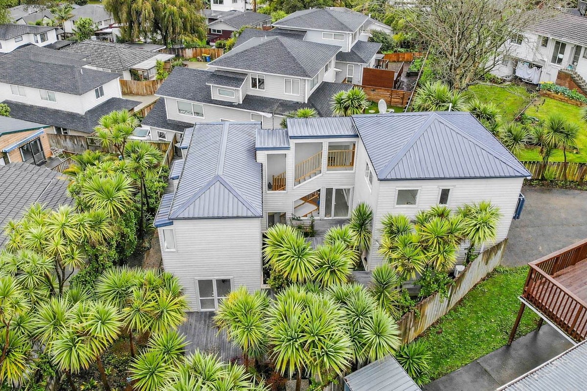 2/18 Orton Street, Glenfield, Auckland - Carousel 2