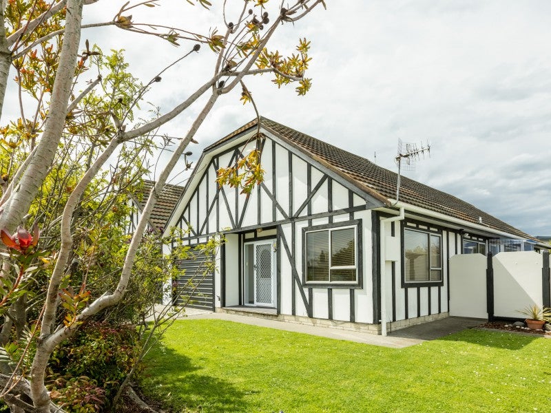 34 Salisbury Avenue, Tamatea, Napier - Carousel 1