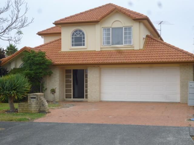 8 Trovare Place, Golflands, Auckland - Carousel 1