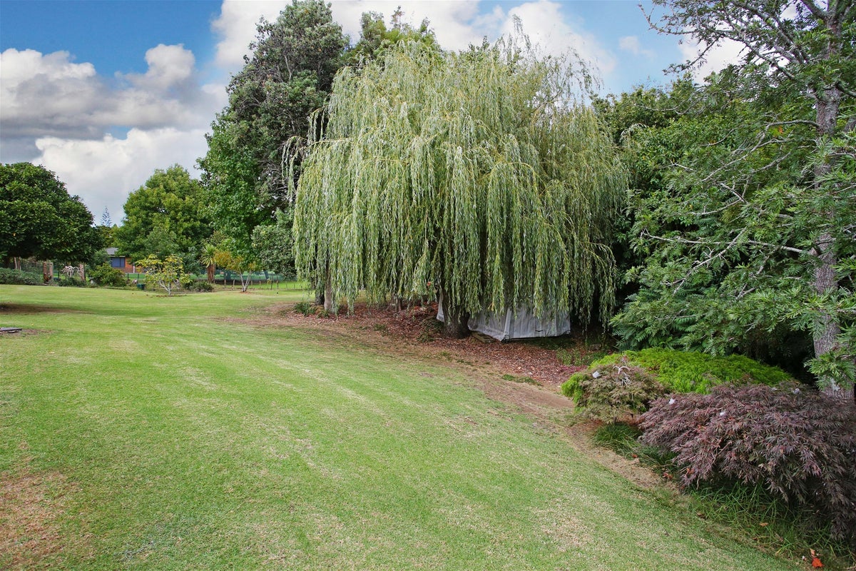 2 Raukawa Grove, Waiuku, Waiuku - Carousel 21