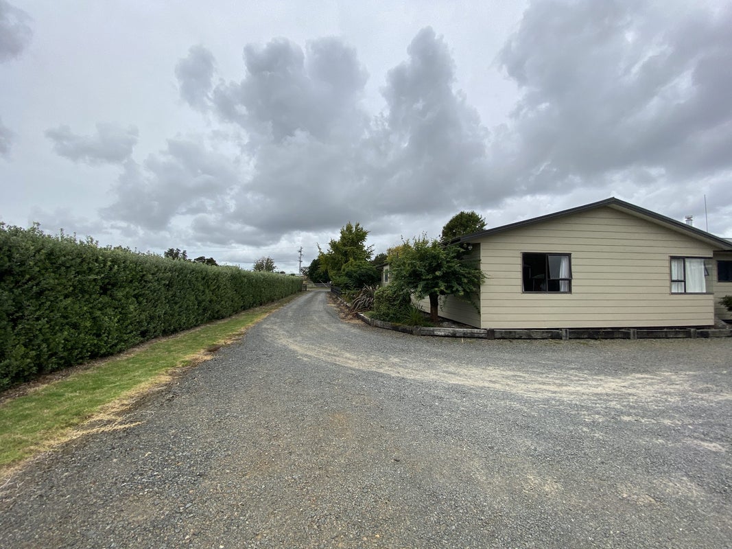 19 Sedgebrook Road, Patumahoe, Pukekohe - Carousel 2