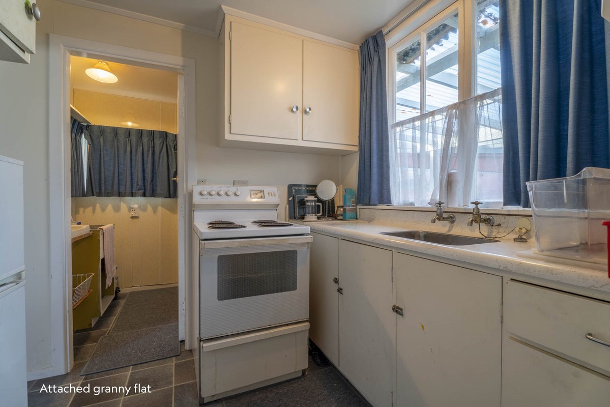 4 Arthur Carman Street, Johnsonville, Wellington - Carousel 19