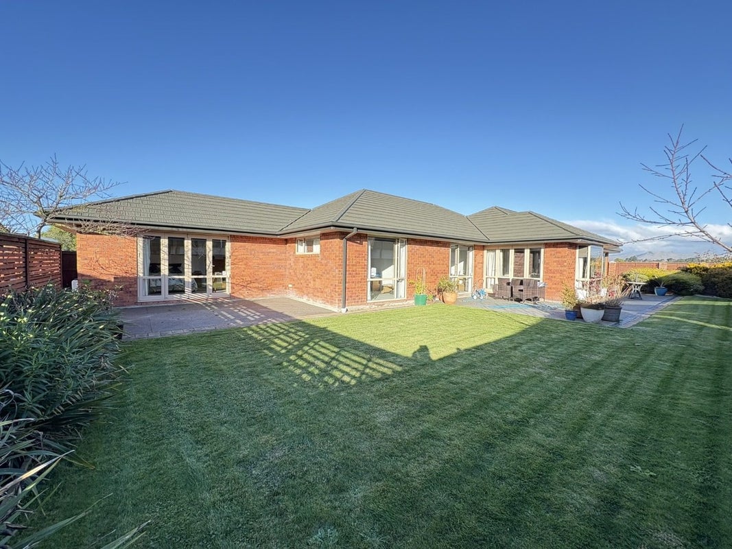 25 Kingsbridge Drive, Burwood, Christchurch - Carousel 11
