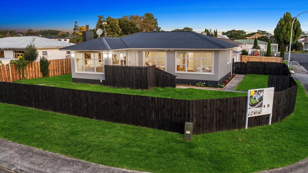 15 Adams Road, Manurewa, Auckland - Carousel 2