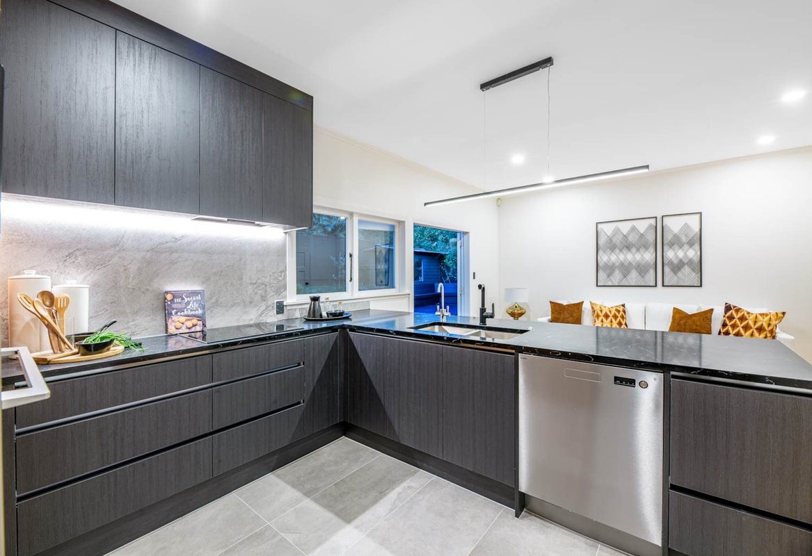 4 Watling Street, Mount Eden, Auckland - Carousel 2