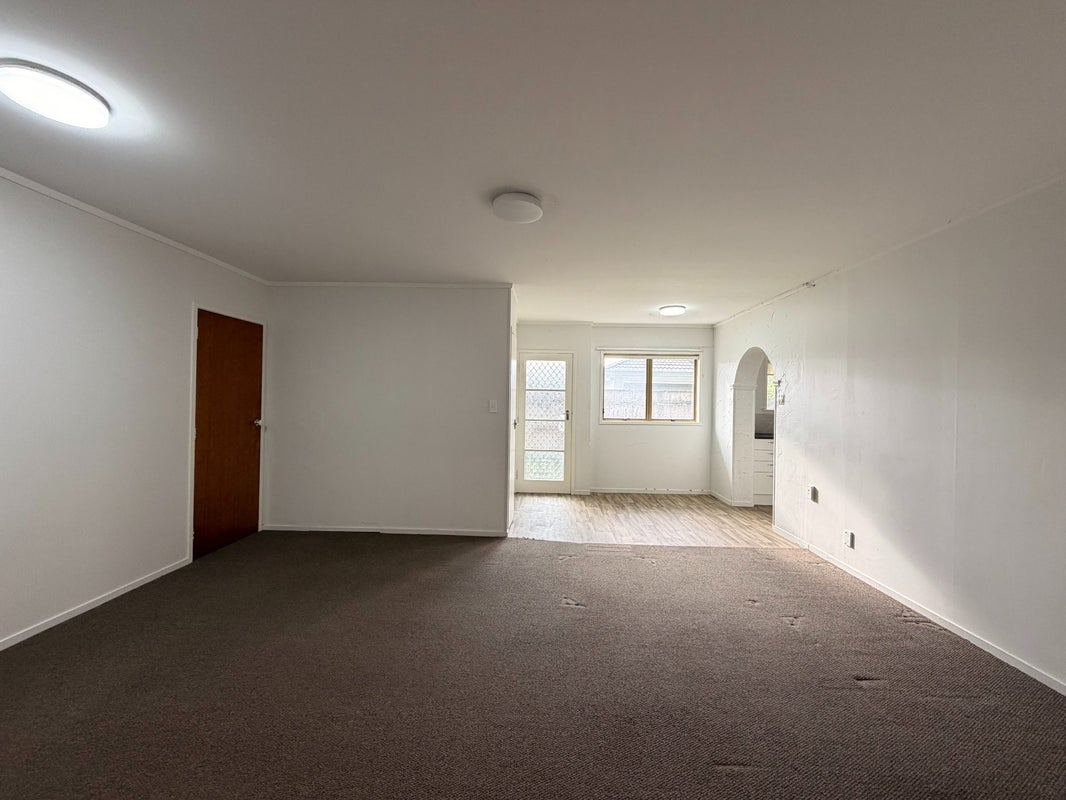 2/150 Bucklands Beach Road, Bucklands Beach, Auckland - Carousel 2