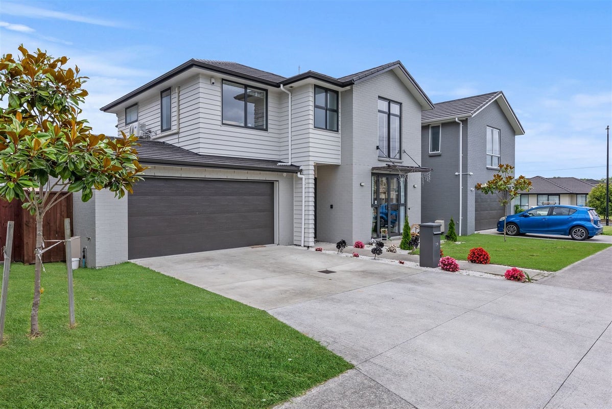 19 Kauri Heart Avenue, Takanini, Auckland - Carousel 2