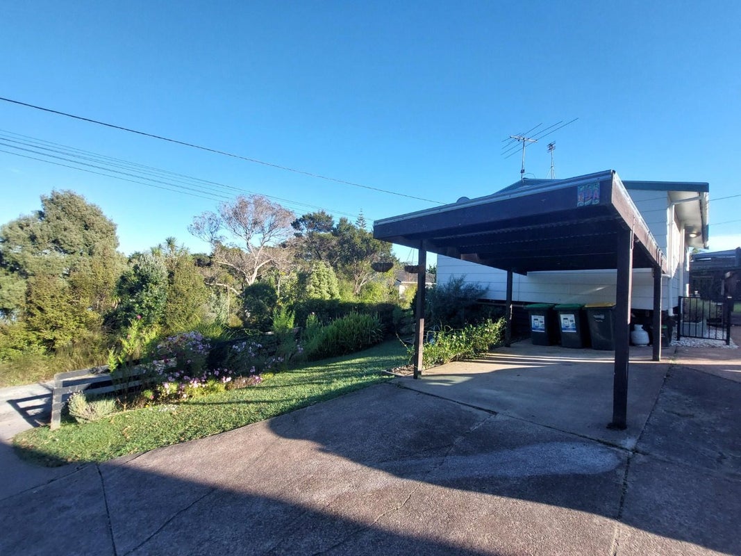 1/25 Tawa Road, Te Atatu Peninsula, Auckland - Carousel 15
