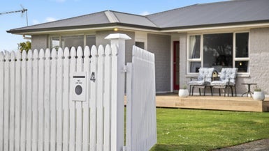 4 Garden Terrace, Devonport, Auckland - Carousel 1
