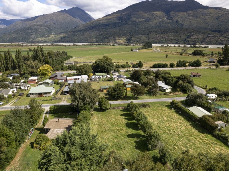 28 Kiwi Street, MAKARORA, WANAKA - Carousel 13