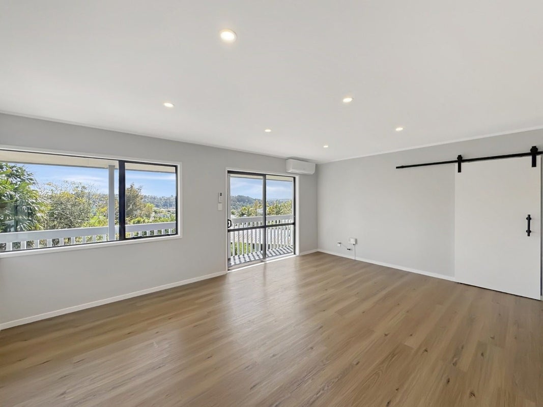 61 Keegan Drive, Massey, Auckland - Carousel 2
