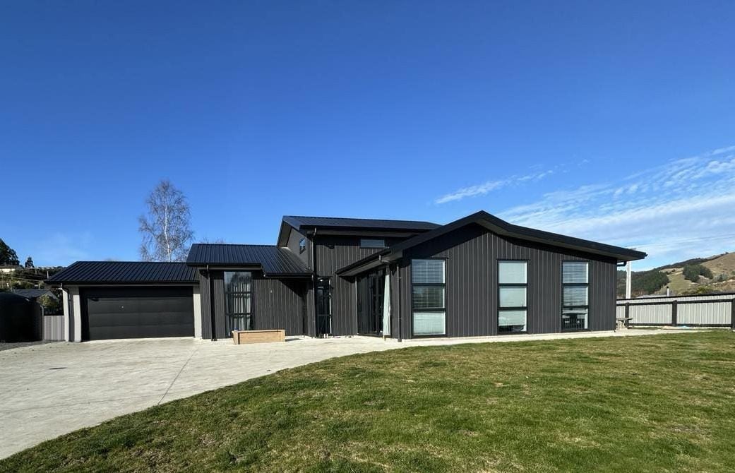 1 Nore Street, Waihola - Carousel 1