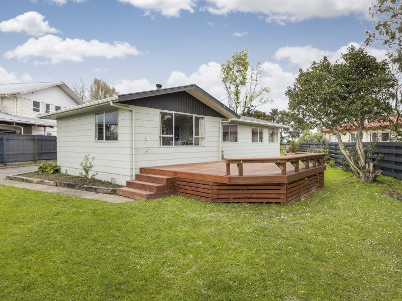 3 Tawa Street, Tokomaru, Palmerston North - Carousel 1
