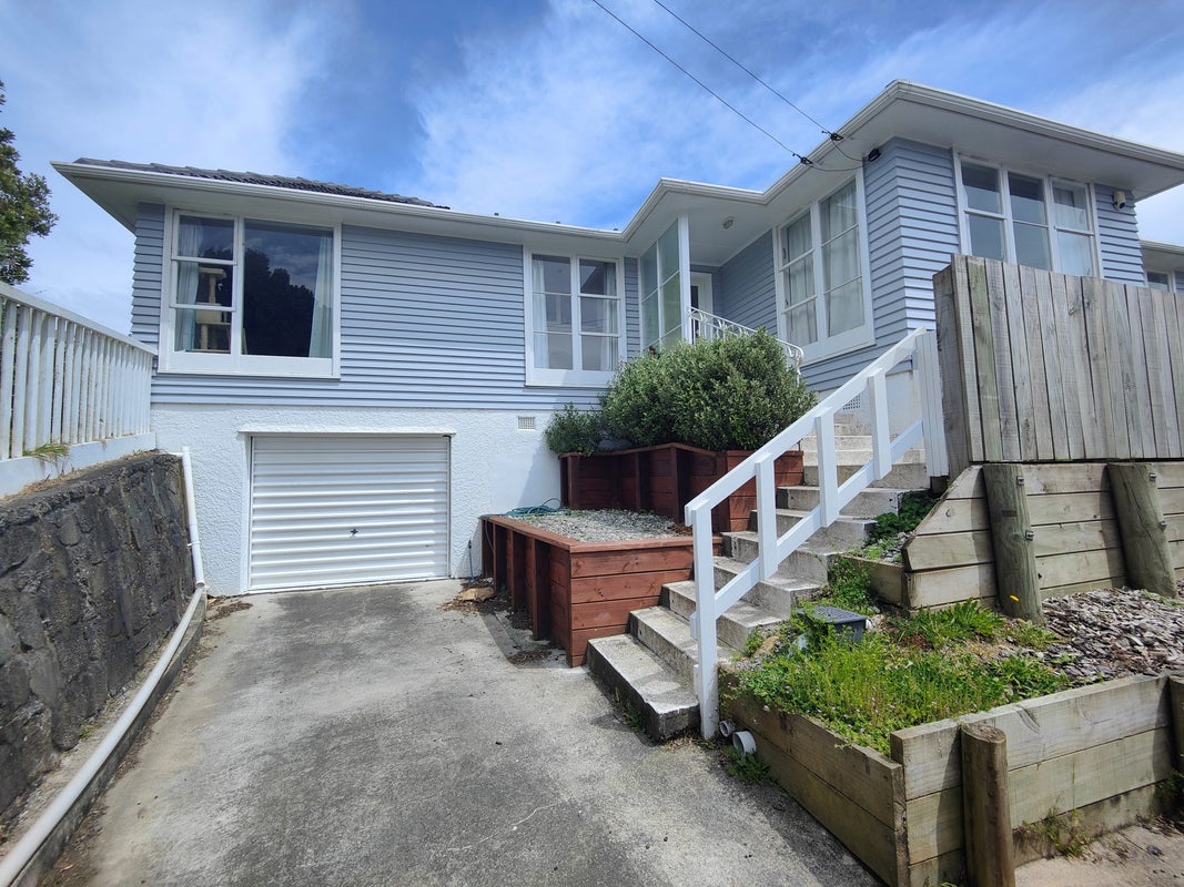 38 Lyndfield Lane, Newlands, Wellington - Carousel 1