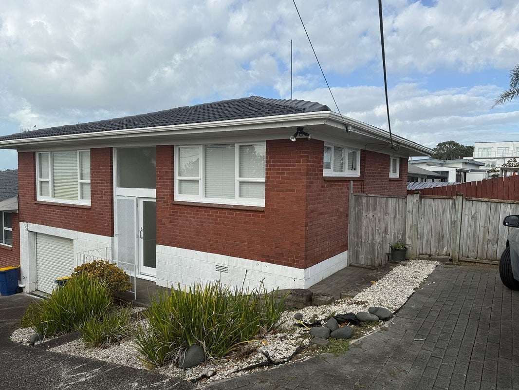 1/51 Target Road, Totara Vale, Auckland - Carousel 1
