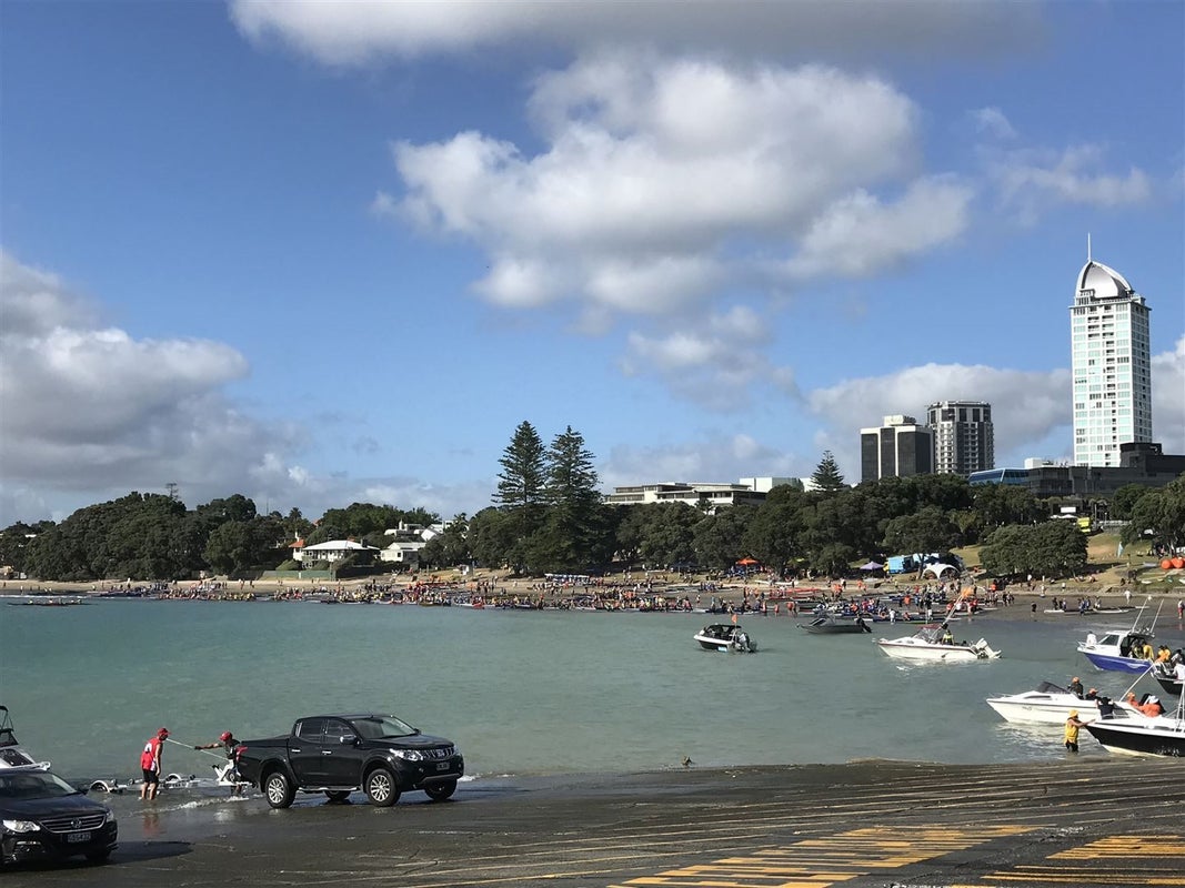 0 , Takapuna - Carousel 14