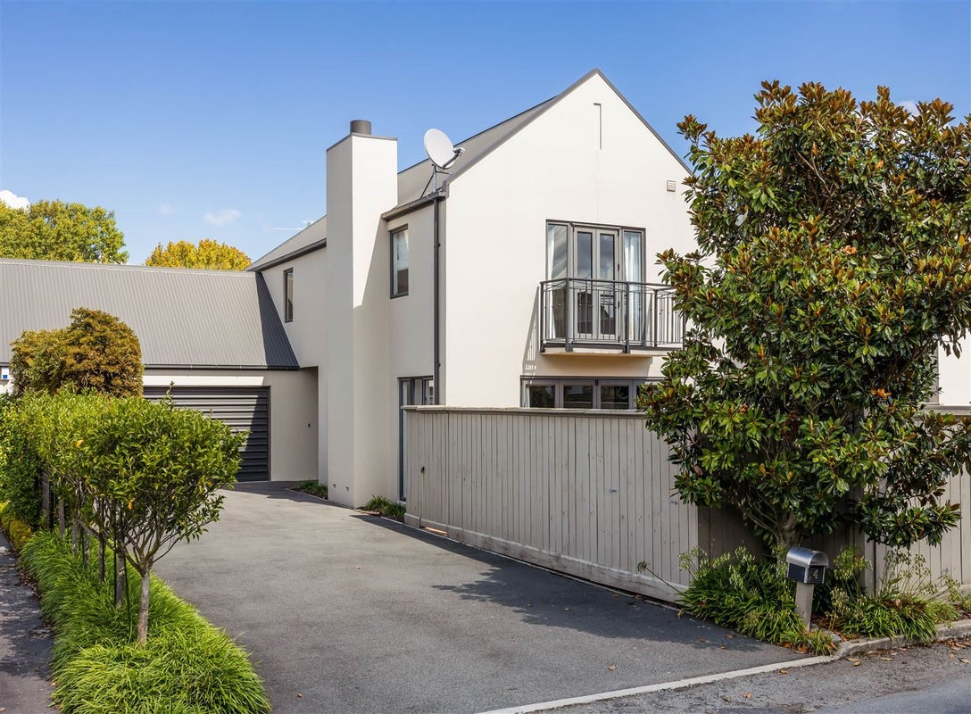 4 Keoghs Lane, St Albans, Christchurch - Carousel 1