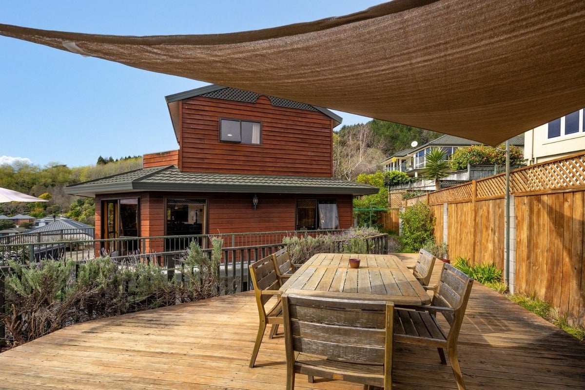 4 Lodestone Road, Richmond - Carousel 2