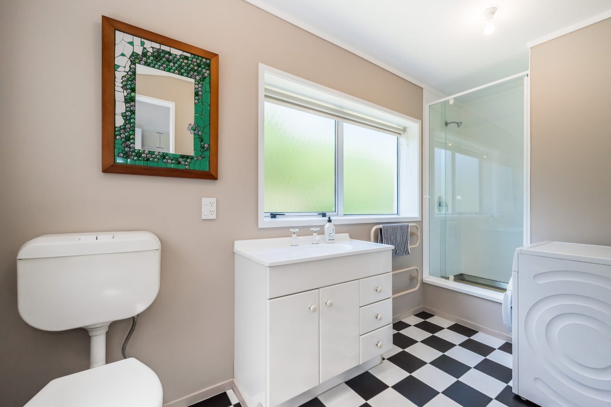 118 Raumati Road, Raumati Beach, Paraparaumu - Carousel 29