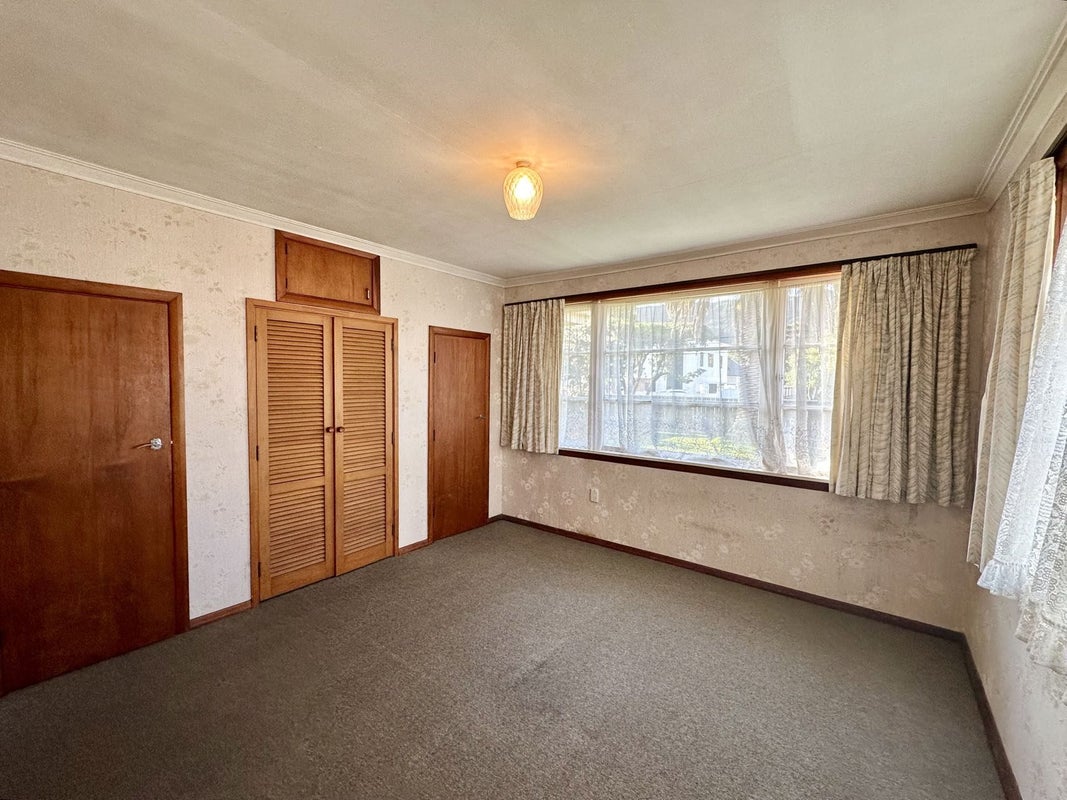16 Hudson Avenue, Ebdentown, Upper Hutt - Carousel 6