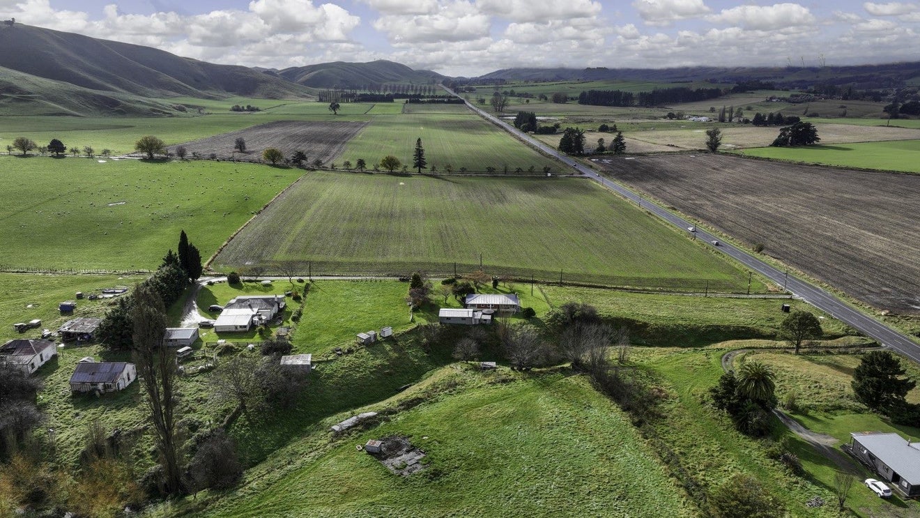 1696 State Highway 2, Poukawa, Hastings - Carousel 15