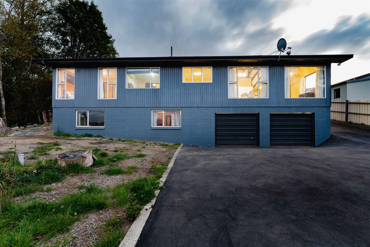 47 Centennial Avenue, Helensburgh, Dunedin - Carousel 1