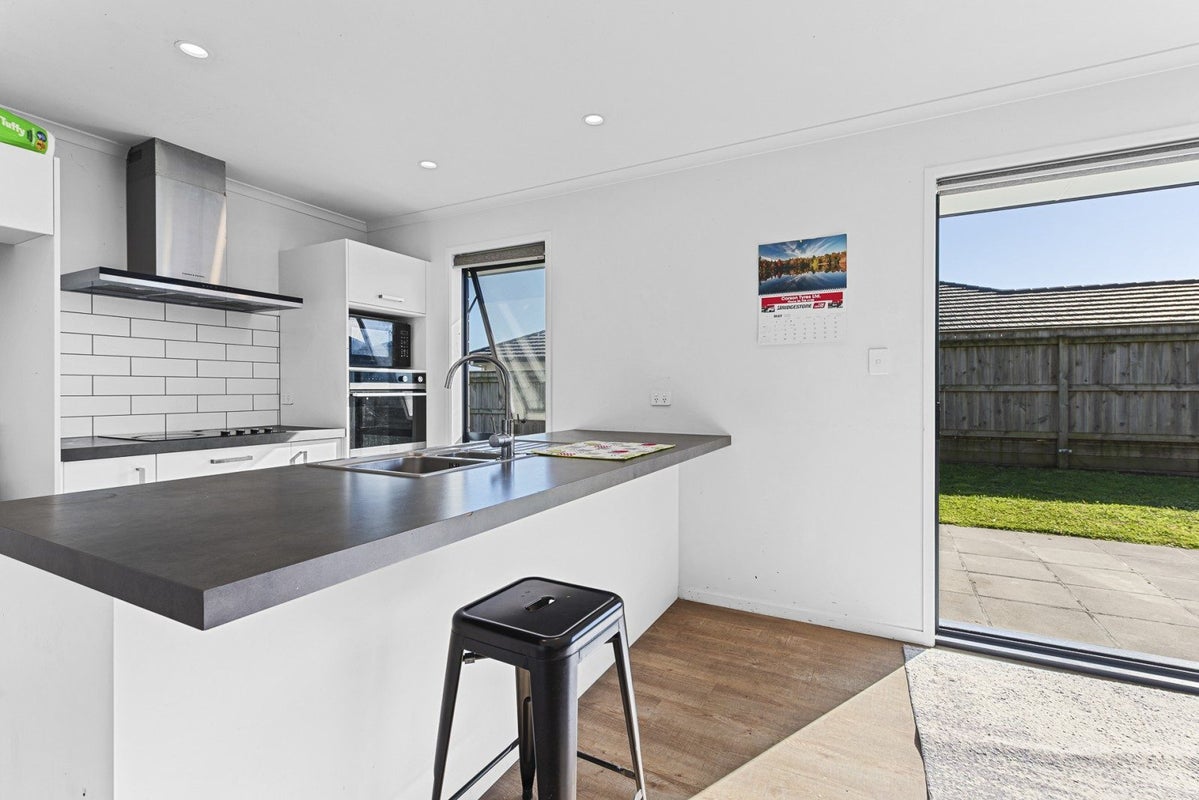 8C Amy Way, Bell Block, New Plymouth - Carousel 1