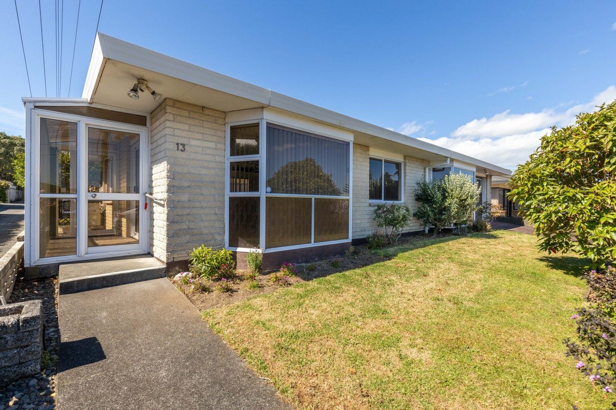 13 Huatoki Street, Vogeltown, New Plymouth - Carousel 1
