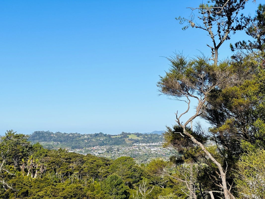 7 Trig Station Rise, Paremoremo, Auckland - Carousel 2