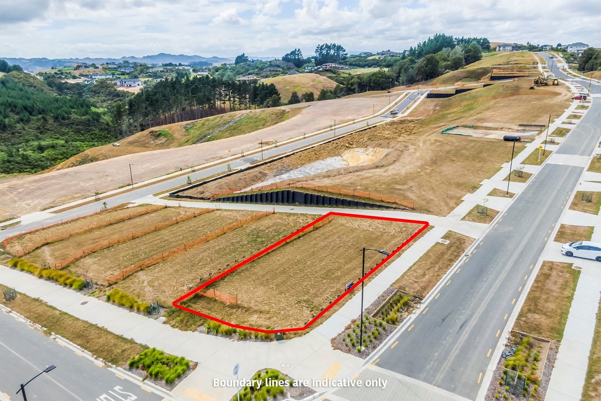 65 Michael Bosher Way, Flat Bush, Auckland - Carousel 1