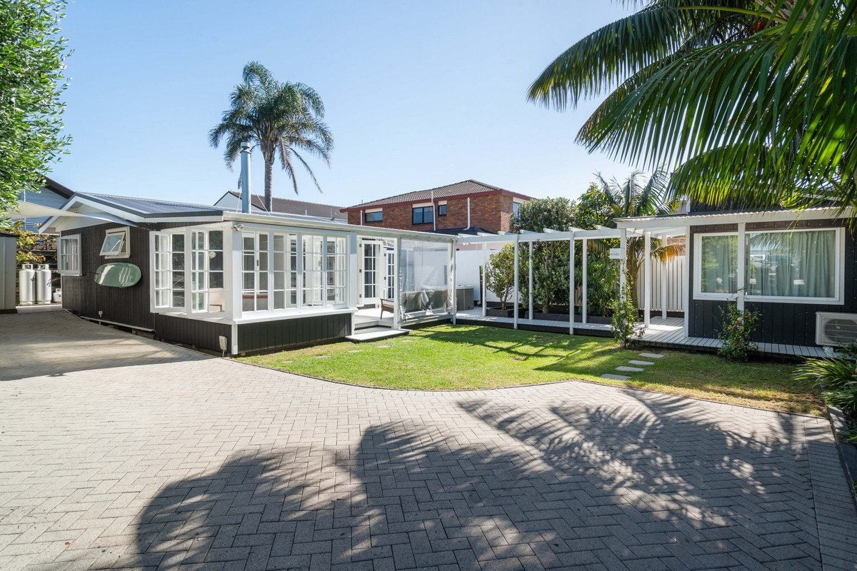 207D Valley Road, Mount Maunganui - Carousel 1