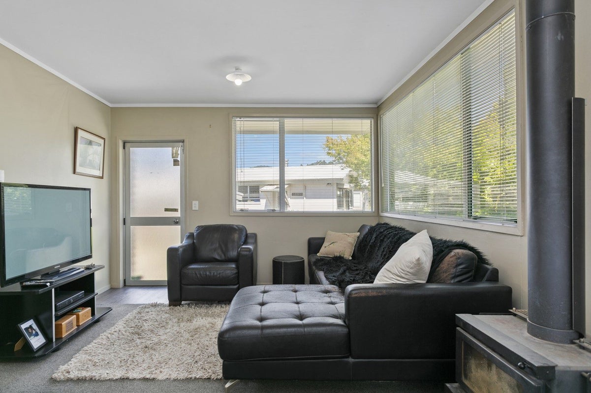 27 Runuku Grove, Turangi, Turangi - Carousel 2