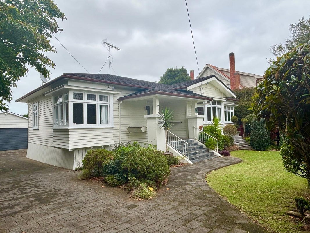 28 Pukehana Avenue, Epsom, Auckland - Carousel 1