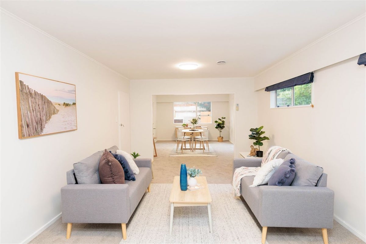 34 Glanmire Road, Newlands, Wellington - Carousel 1