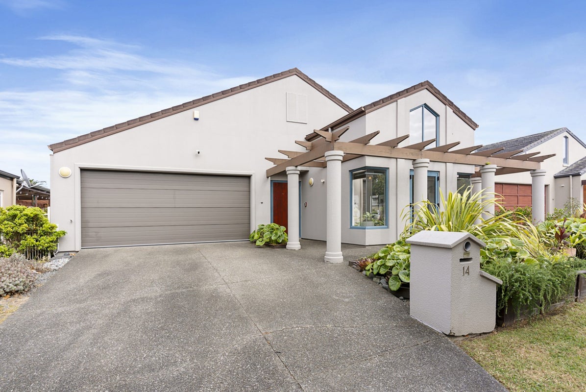 14 Cellarmans Street, Te Atatu Peninsula, Auckland - Carousel 21