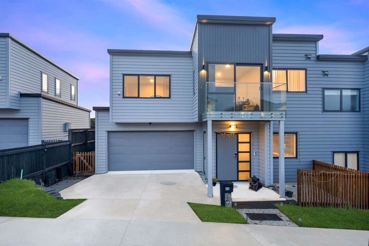 12 Kapara Street, Flat Bush, Auckland - Carousel 1