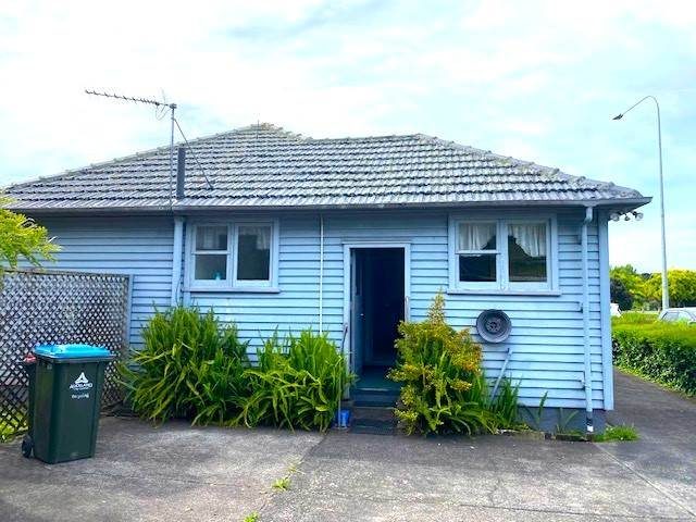 100 Wolverton Street, Blockhouse Bay, Auckland - Carousel 2